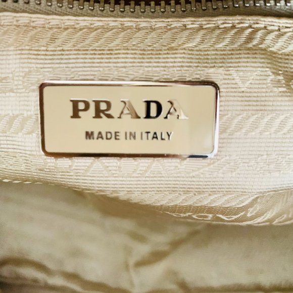 PRADA PINK PEBBLED LEATHER SATCHEL BAG WITH LOCK AND KEY Y2K - Picture 13 of 15